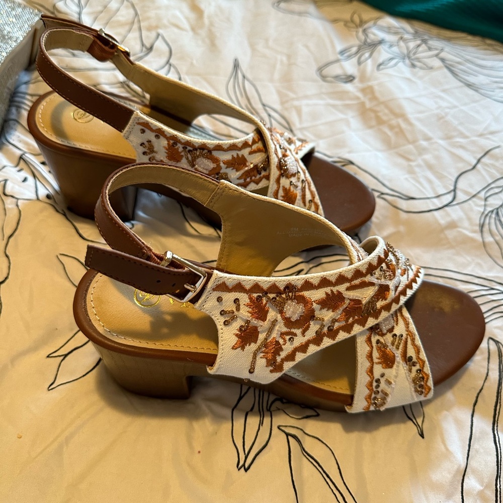 Versona Heels Like New